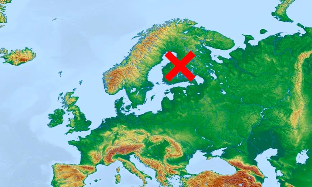 Kaikkien salaliittojen äiti, ainakin meidän suomalaisten mielestä. Vitsistä lähtenyt teoria on saanut osan ihmisistä uskomaan, että Suomea ei ole olemassa.
