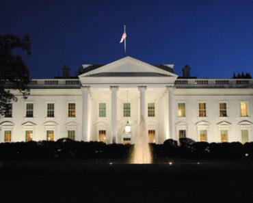 Mitä tapahtuu, kun Yhdysvaltain presidentti muuttaa Valkoiseen taloon? Listafriikki.com kertoo kymmenen yksityiskohtaa tähän prosessiin liittyen.