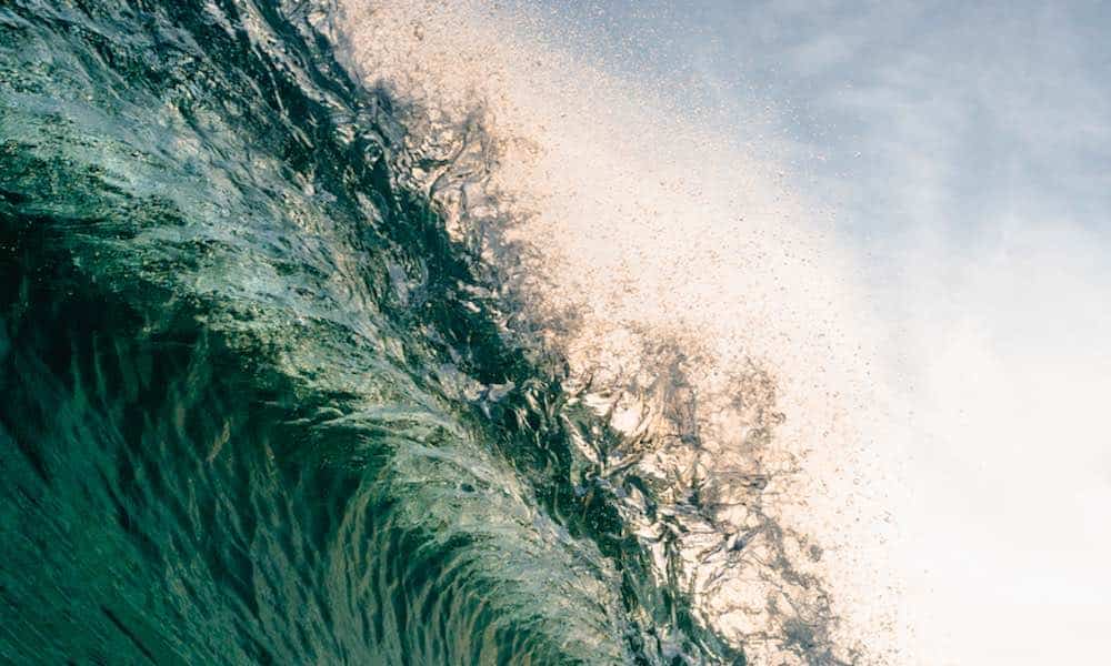 Tsunameja, roistoaaltoja ja surffiparatiiseja: Tässä ovat maailman suurimmat aallot!