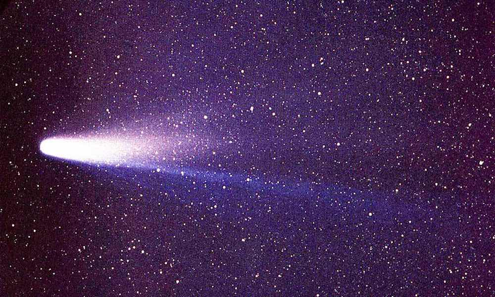 Listan aiheena on Halleyn komeetta, universumin kuuluisin pyrstötähti.