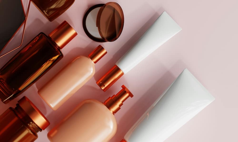 Tällä kertaa lukijoiden kysymyksissä selvitämme, että miten dödö toimii ja mitä eroa on deodorantilla ja antiperspirantilla.